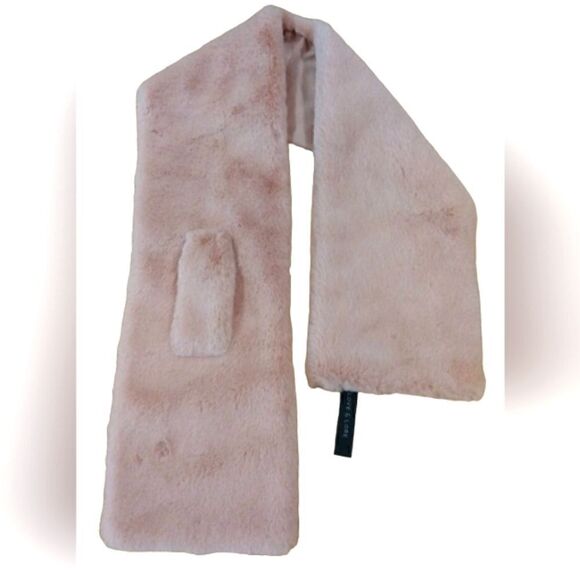 Love & Lore Pink Faux Fur Cross Thru Scarf NWT - Picture 2 of 9
